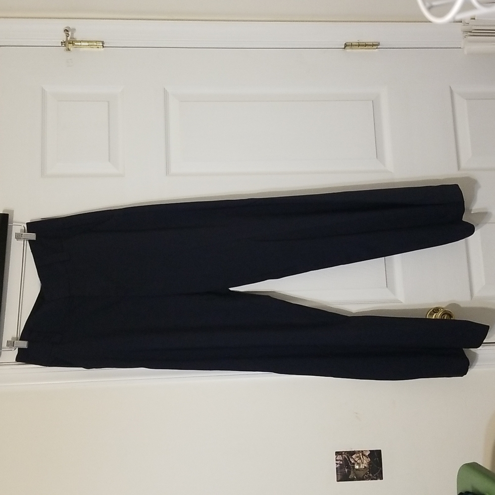 Fabulous Alice & Olivia navy trousers